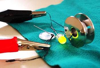 Transistores de algodo abrem caminho para roupas eletrnicas