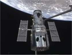Atlantis captura Telescpio Espacial Hubble