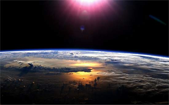 Por que a Terra est se afastando do Sol?