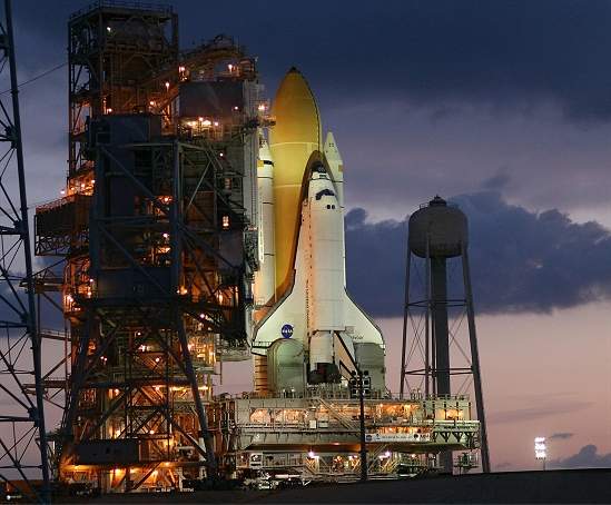 010130090612-endeavour-sts127-4.jpg