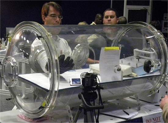 Inventor amador cria luva espacial para a NASA