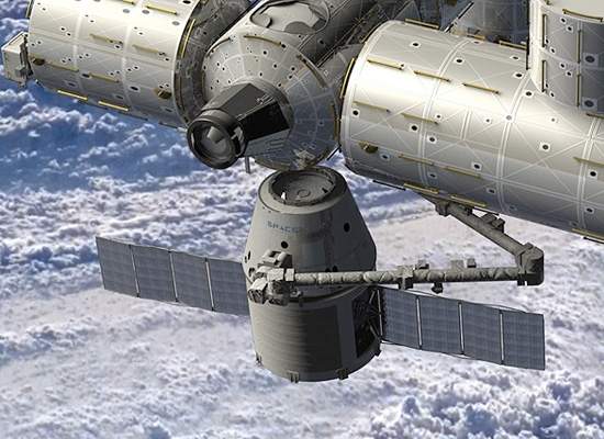 Primeira espaonave privada ir se atracar  ISS em Dezembro