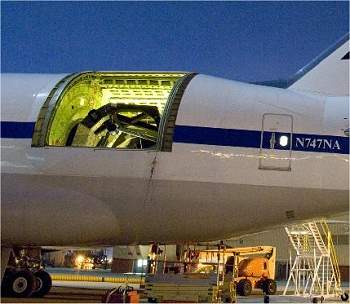 Telescópio voador decola a bordo de um 747