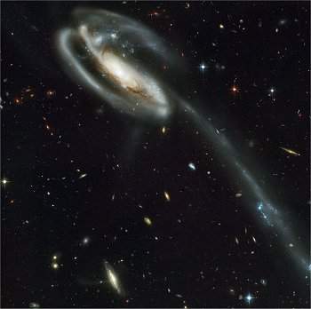 Órbita de galáxias contradiz modelo cosmológico