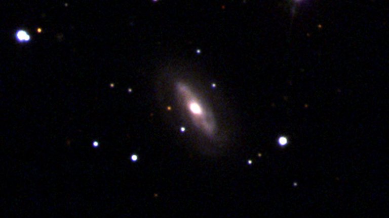 Descoberto buraco negro em movimento dentro da galxia