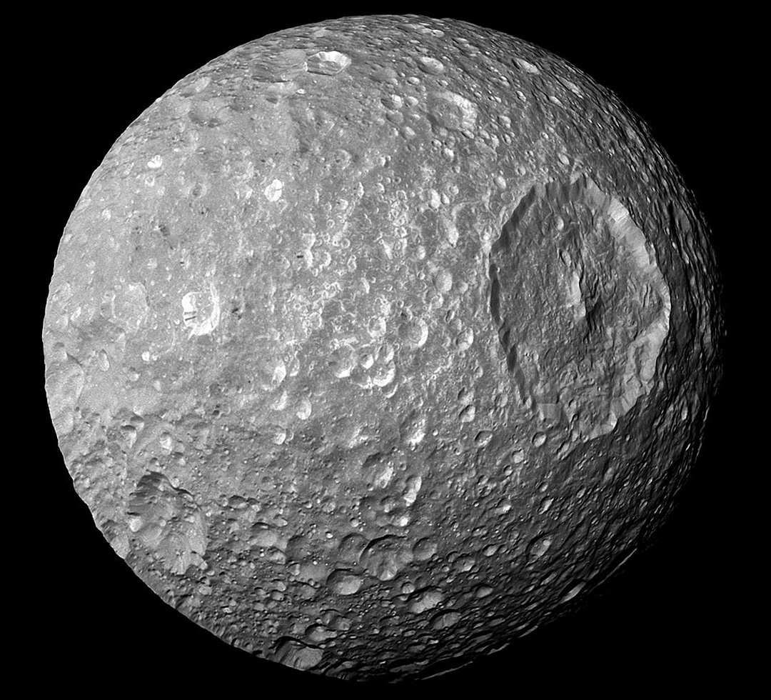 Lua Mimas de Saturno pode ter um oceano lquido interno