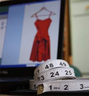 Fita métrica virtual toma medidas para compras de roupas online