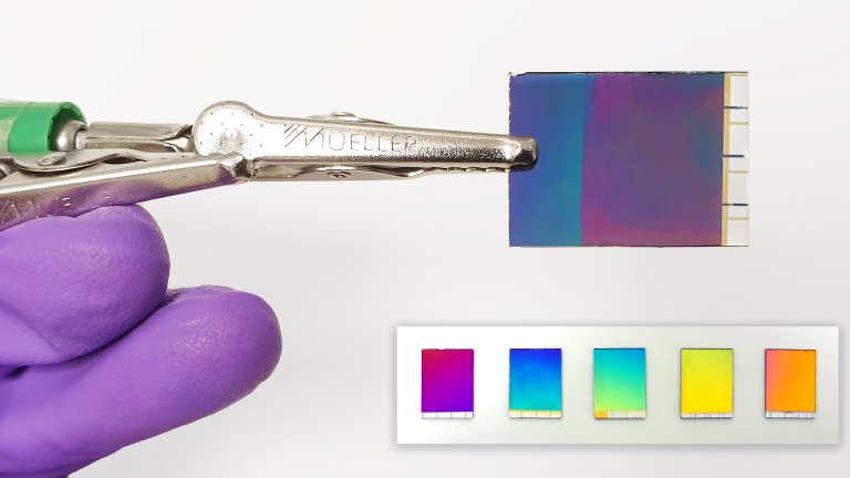 Papel eletrnico mostra cores brilhantes sem precisar de fontes de luz