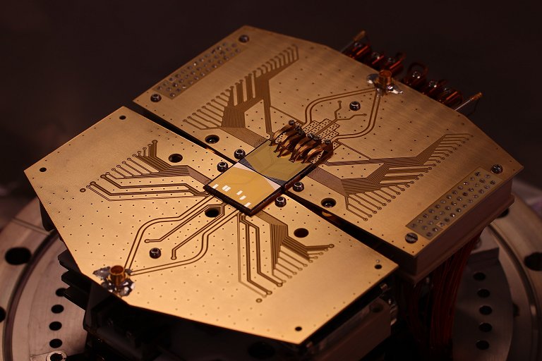 Interconexo de qubits pode tirar computadores qunticos dos laboratrios