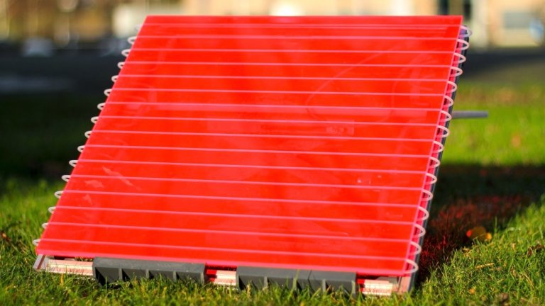 Minifbrica autnoma produz qumicos usando apenas energia solar
