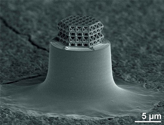 Nanotorre de Babel  quase to forte quanto diamante