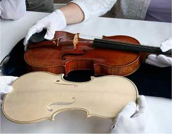 Violino Stradivarius  recriado com tomografia computadorizada