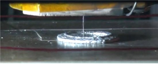 Estudante cria tecnologia de impresso 3D de metais fundidos