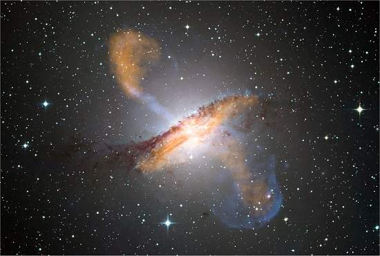 Radiotelescópios captam imagem mais precisa dos jatos de buraco negro