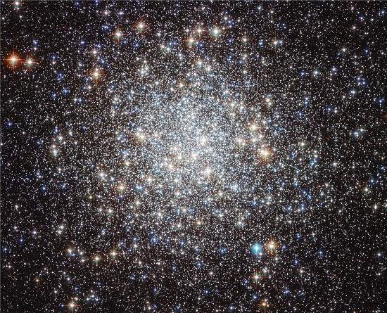Hubble mostra aglomerado deslumbrante de estrelas