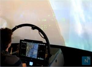 USP recebe simulador de caça norte-americano