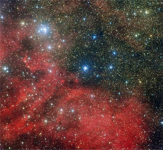 Aglomerado dentro de aglomerado estelar tem chamin descomunal