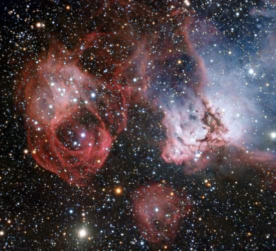 Nascimento e morte de estrelas captados em uma única imagem