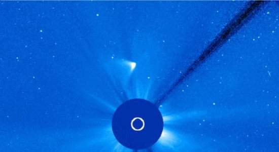 Cometa ISON  destrudo ao passar pelo Sol