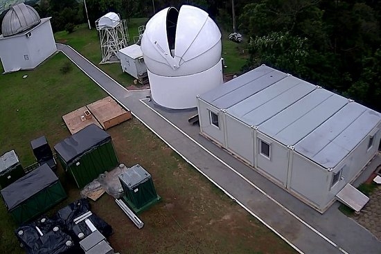 Telescpio para monitorar lixo espacial comea a ser montado em MG