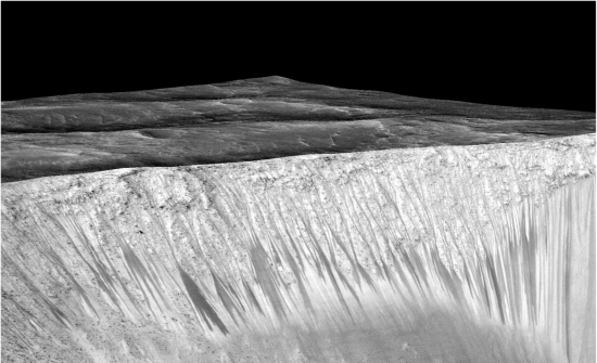 Linhas escuras em Marte podem ser causadas pelo Sol