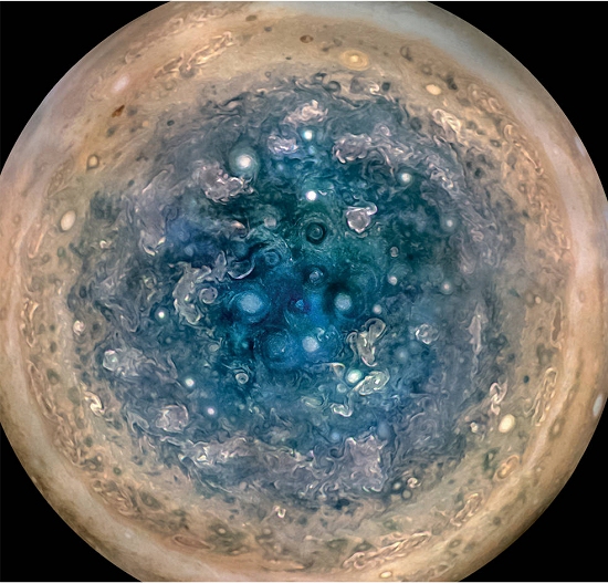 Sonda Juno mostra um Jpiter totalmente diferente