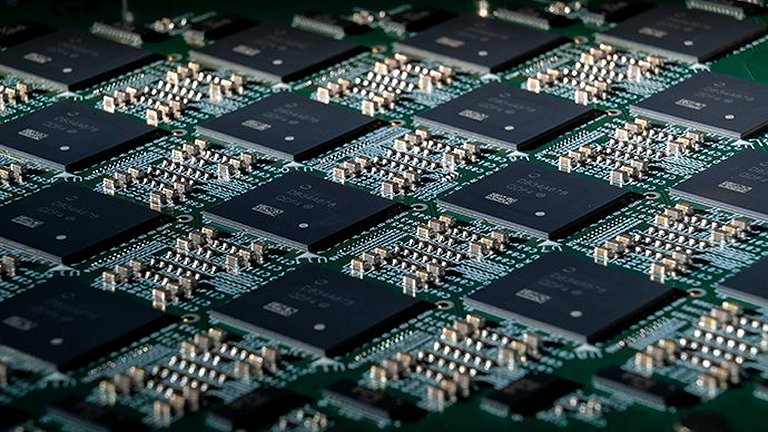 Intel amplia servidor neuromrfico para 100 milhes de neurnios