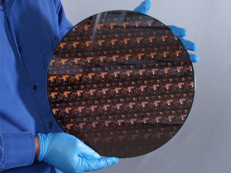 IBM apresenta chips fabricados com tecnologia de 2 nanmetros