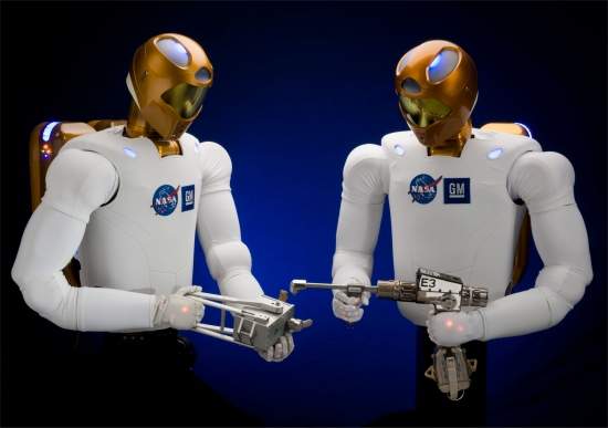 NASA e GM juntam-se para transformar Robonauta em rob operrio