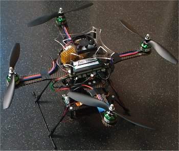 Quadricóptero autônomo é um verdadeiro olho voador inteligente