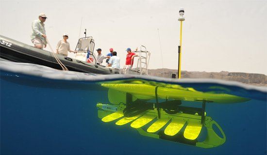 Frota de robôs marinhos parte para teste real