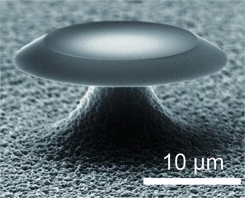 Nanocatedrais viabilizam miniaturizao dos raios laser