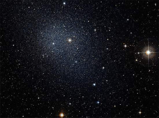 Estrelas primitivas so descobertas fora da Via Lctea