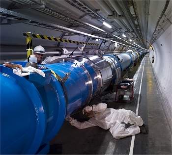 Com vazamentos, LHC no poder ser ligado antes de Novembro