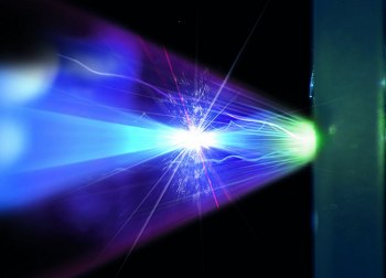 Pot�ncia dos lasers � multiplicada por espelho de plasma