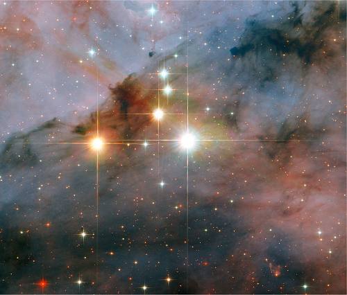 Telescpio Hubble captura imagem de duas estrelas colossais