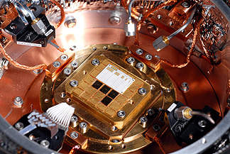 Meio terahertz  chip de silcio-germnio opera a 500 GHz
