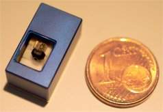 Miniprojetor de vdeo tem o tamanho de um cubo de acar