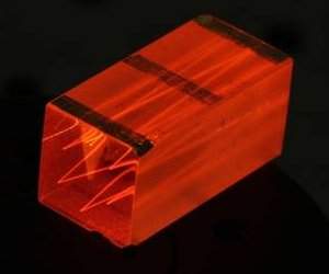 Cristal de terras raras armazena luz por 1 minuto