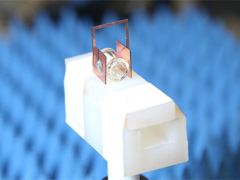 Antena de cobre faz rádio de átomo único melhorar recepção em 100 vezes