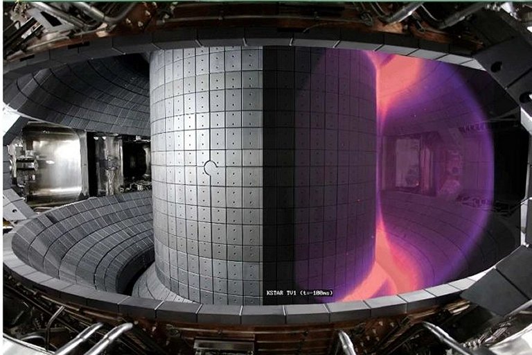 Reator de fusão nuclear coreano alcança 100 milhões ºC por 30seg