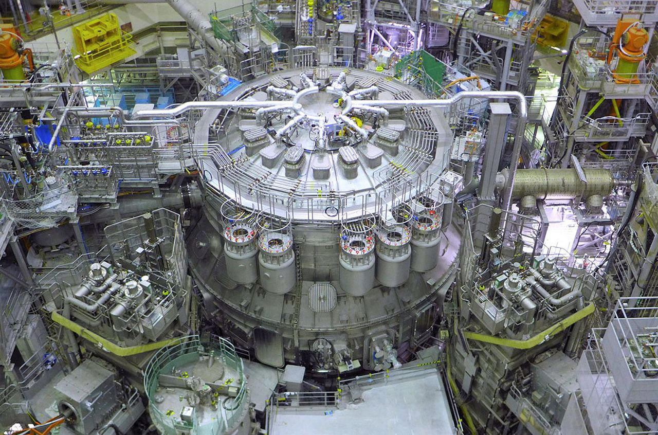 Maior reator de fuso nuclear do mundo  ligado
