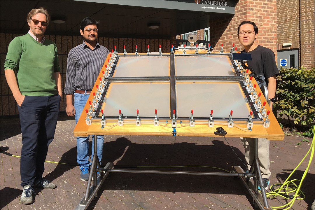 Reciclagem de plástico com energia solar produz hidrogênio limpo