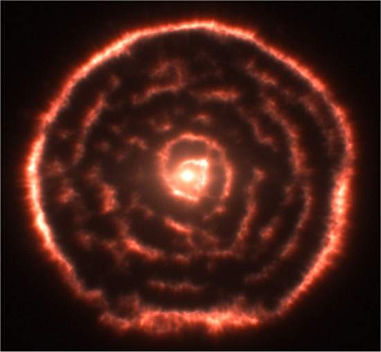 Espiral cósmica surpreendente é descoberta pelo telescópio ALMA