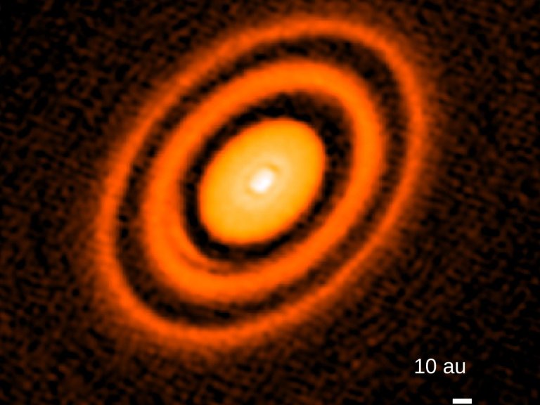 A Terra tem este tamanho porque o Sol tinha anis antes dos planetas