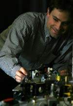 tomos de csio viram qubits e armazenam informao quntica