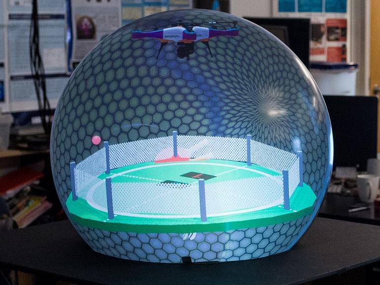 Tela 3D esférica quer tornar realidade virtual mais sociável