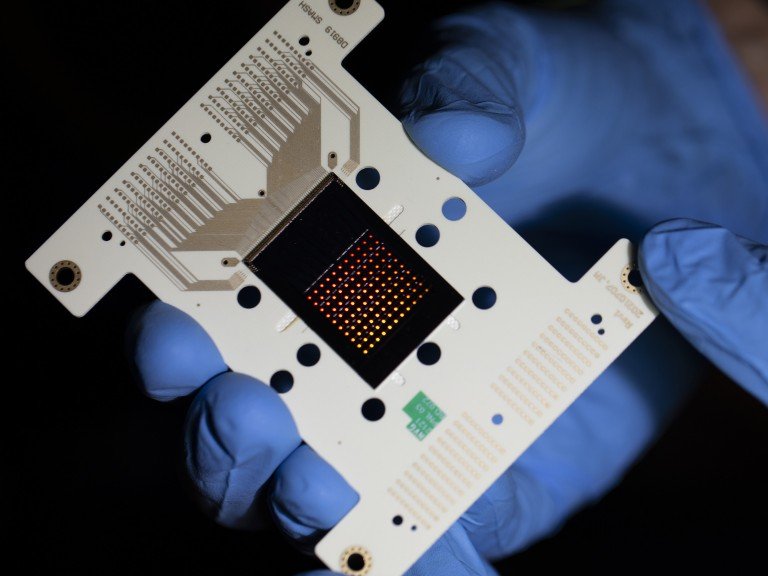 Microchip sintetiza DNA para armazenar dados em alta densidade