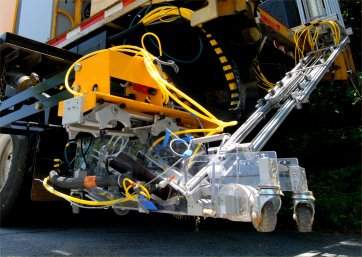 Equipamento instala automaticamente sinalizadores luminosos em rodovias