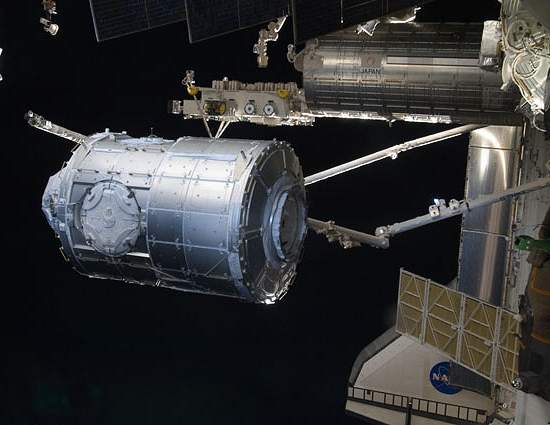 NASA estende misso da Endeavour para solucionar problemas